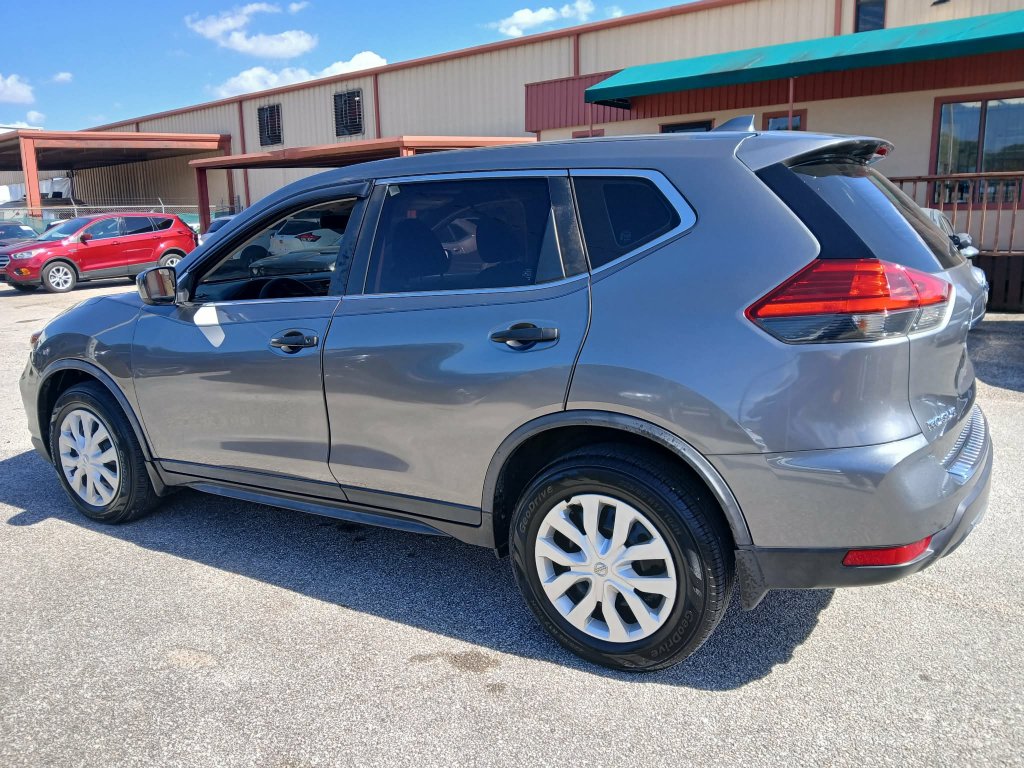 Used 2017 Nissan Rogue S AWD/4WD image 7
