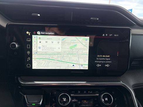 Used 2025 GMC Sierra 2500 Denali w/ Technology Package image 12