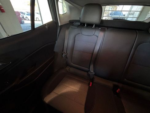 Used 2025 Chevrolet Trax LT image 43