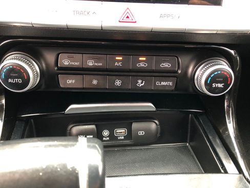 Used 2019 Kia Stinger image 23