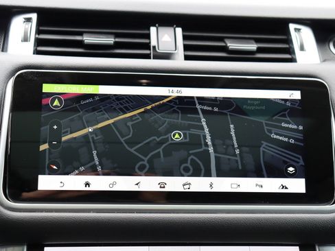 Used 2020 Land Rover Range Rover Sport SE image 32