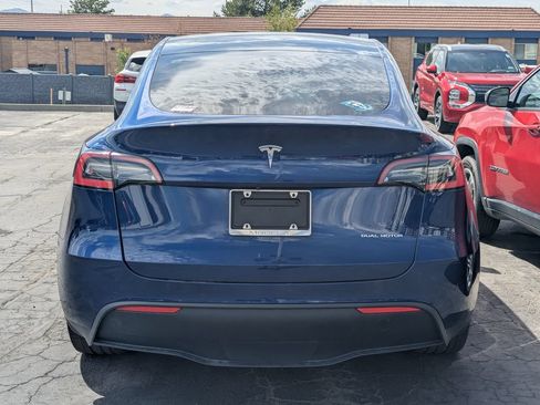 Used 2021 Tesla Model Y Long Range AWD/4WD image 7