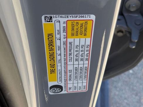 Used 2025 GMC Sierra 2500 AT4X image 21