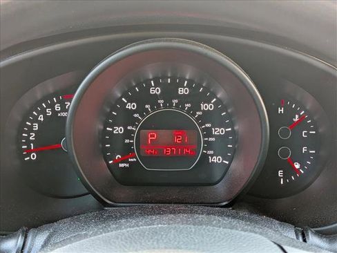 Used 2018 Kia Soul + image 11