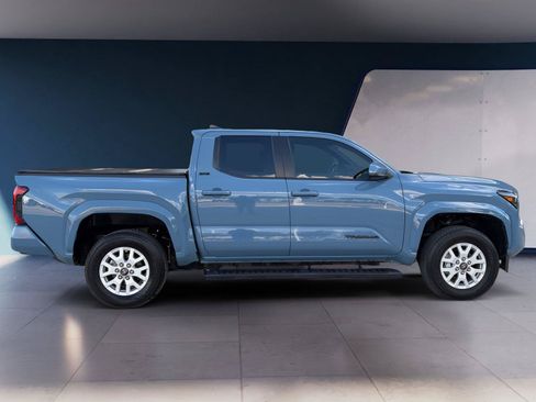 Used 2026 Toyota Tacoma SR5 AWD/4WD image 6