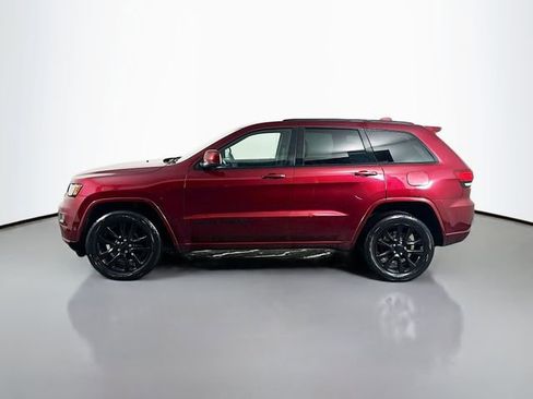 Used 2019 Jeep Grand Cherokee Altitude image 9