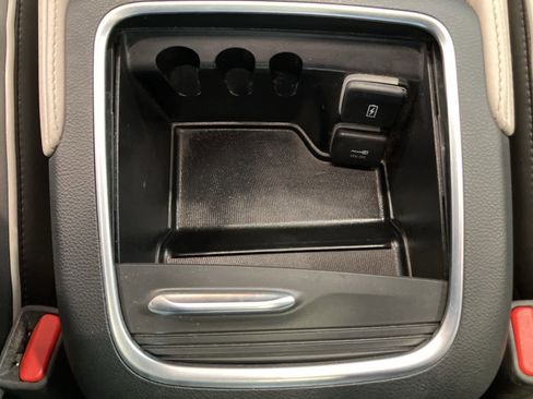 Used 2023 Chrysler Pacifica Limited image 20