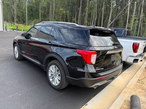 Used 2021 Ford Explorer Limited w/ Hybrid Equipment Group 310A RWD image 5