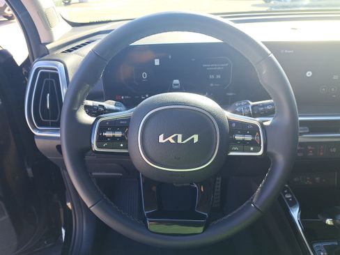 Used 2024 Kia Sorento SX image 15