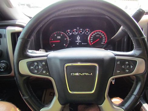 Used 2015 GMC Sierra 2500 Denali w/ Duramax Plus Package AWD/4WD image 21