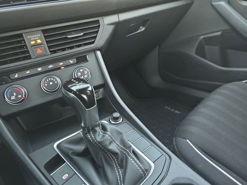 Used 2024 Volkswagen Jetta Sport image 23