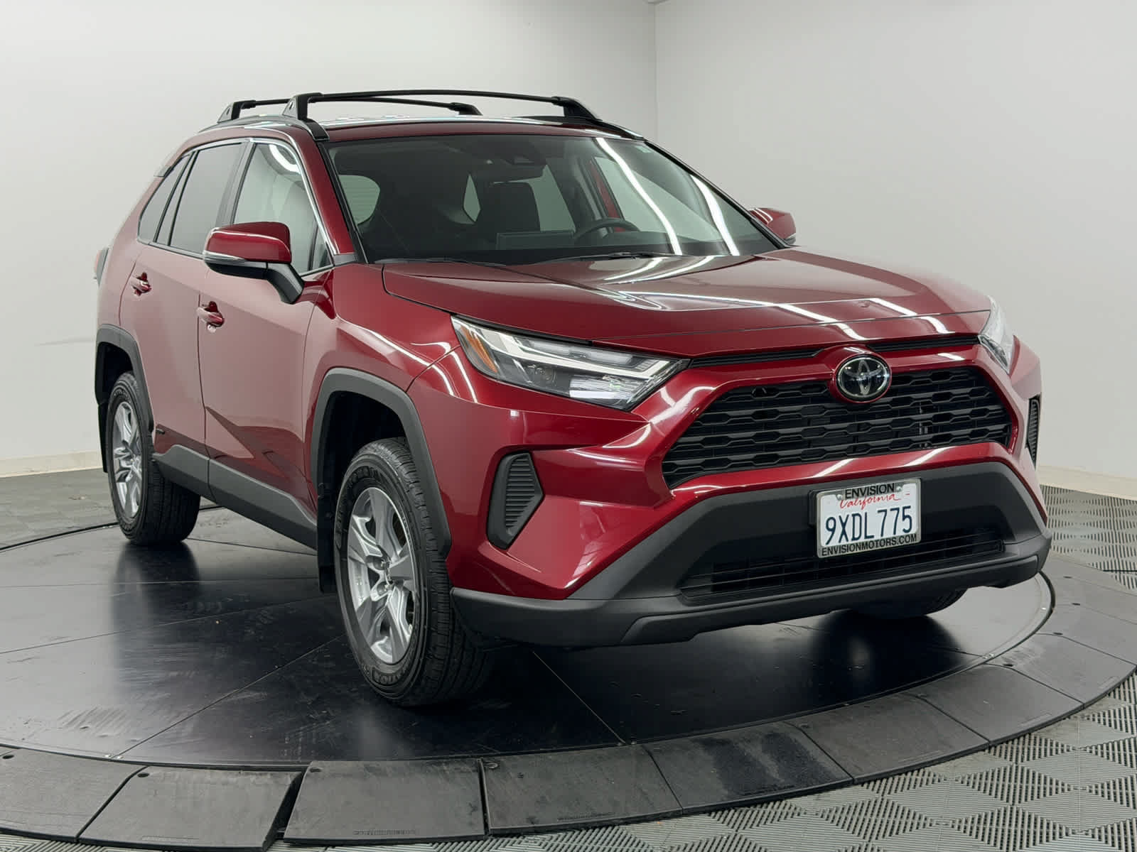 Used 2025 Toyota RAV4 LE AWD/4WD image 6