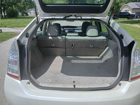 Used 2011 Toyota Prius Four w/ Solar Roof Pkg FWD image 10