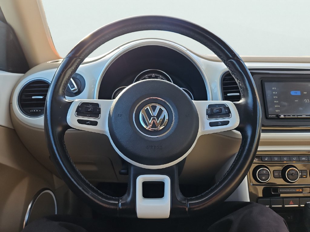 Used 2019 Volkswagen Beetle 2.0T SE FWD image 27