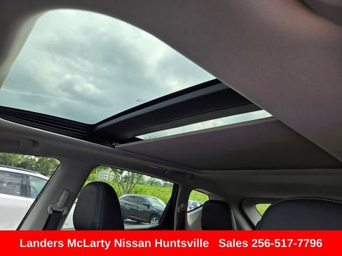 Used 2023 Nissan Murano Platinum w/ Cargo Package FWD image 18