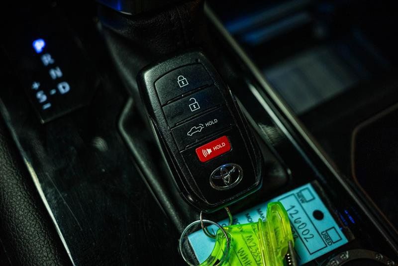 Used 2023 Toyota Tundra Limited AWD/4WD image 23