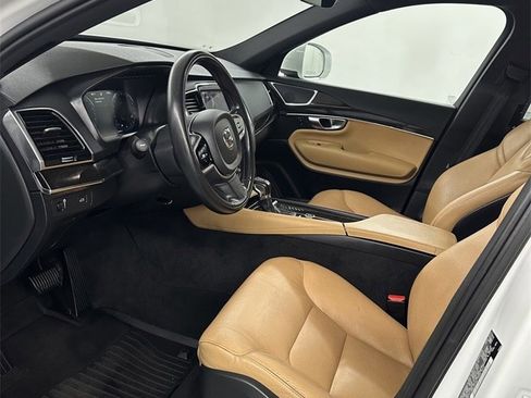 Used 2018 Volvo XC90 T6 Momentum w/ Convenience Package image 10