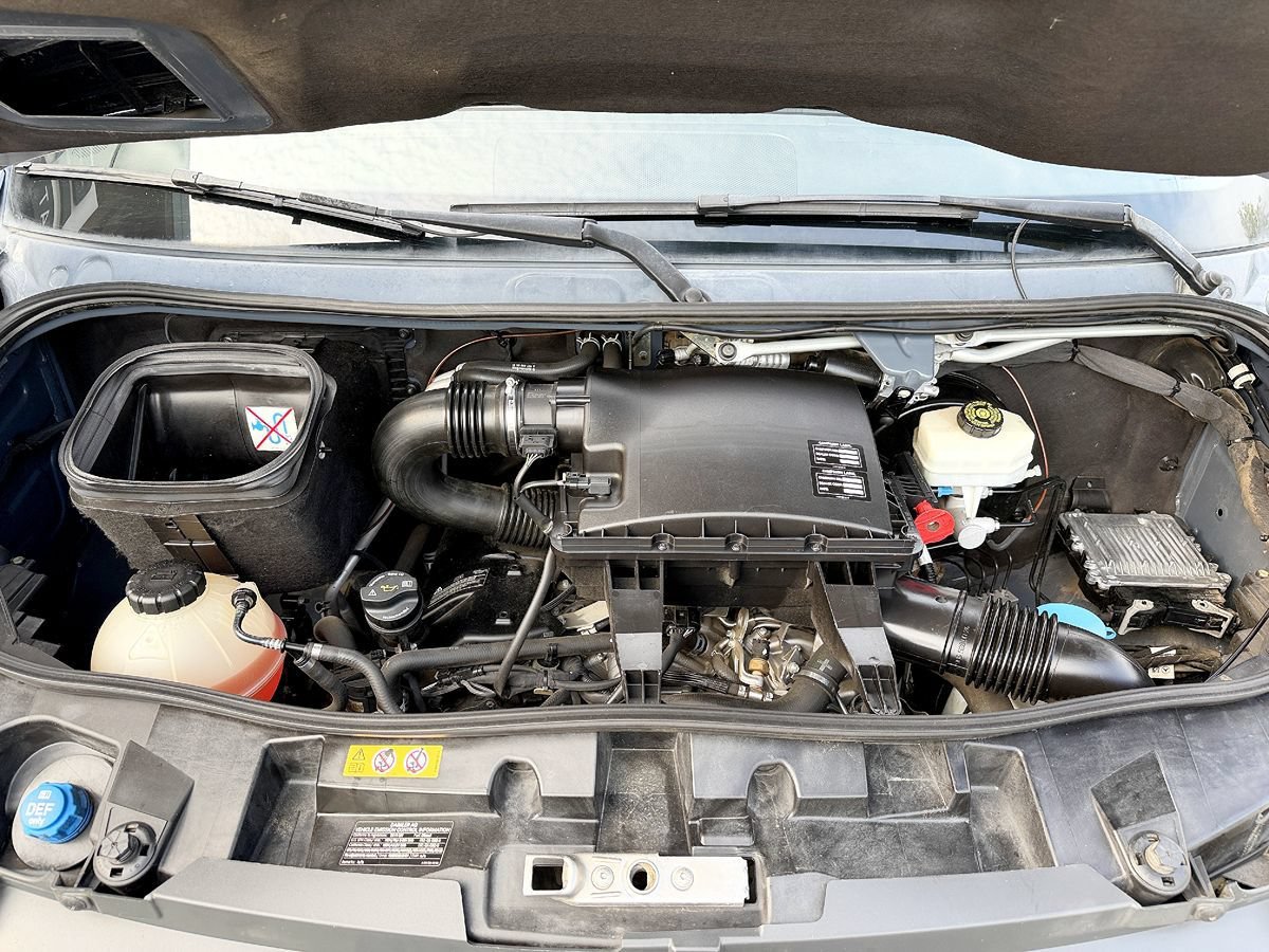 Used 2019 Mercedes-Benz Sprinter 144 image 29