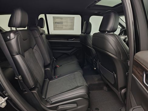 New 2026 Jeep Grand Cherokee L 4WD image 25