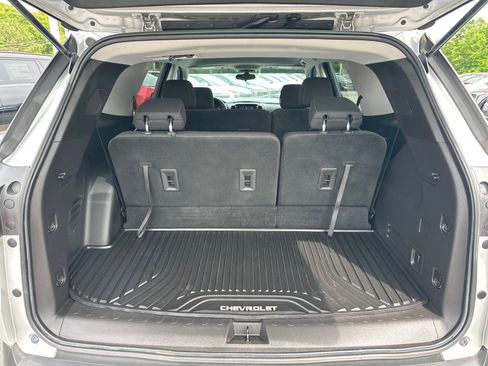Used 2021 Chevrolet Traverse LS FWD image 16
