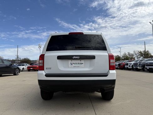 Used 2015 Jeep Patriot Sport image 23