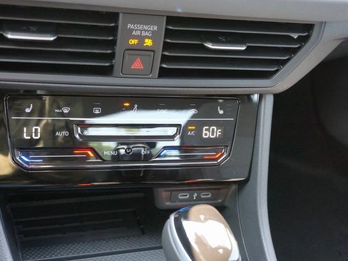 New 2025 Volkswagen Jetta SE image 12