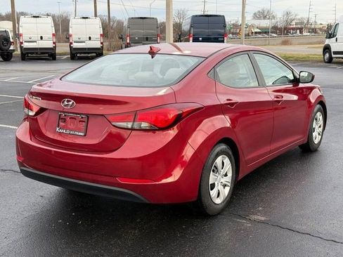 Used 2016 Hyundai Elantra SE image 3