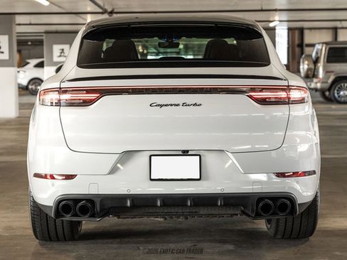Used 2023 Porsche Cayenne Turbo AWD/4WD image 7