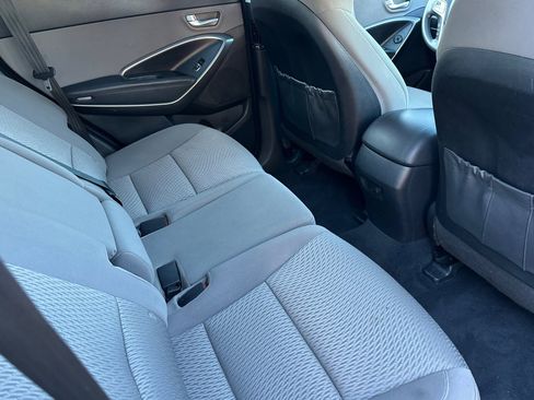 Used 2017 Hyundai Santa Fe Sport image 18