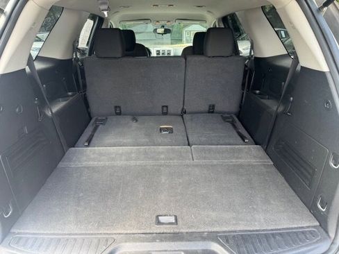 Used 2012 GMC Acadia SL w/ Preferred Package image 7