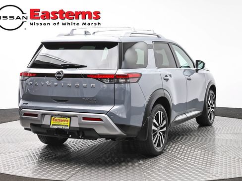 Used 2023 Nissan Pathfinder Platinum w/ Cargo Package AWD/4WD image 5