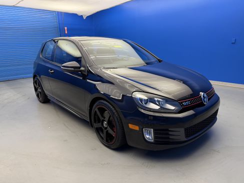 Used 2011 Volkswagen GTI 2-Door FWD image 2