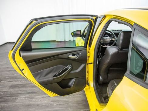 Used 2017 Ford Focus ST w/ Equipment Group 402A image 22