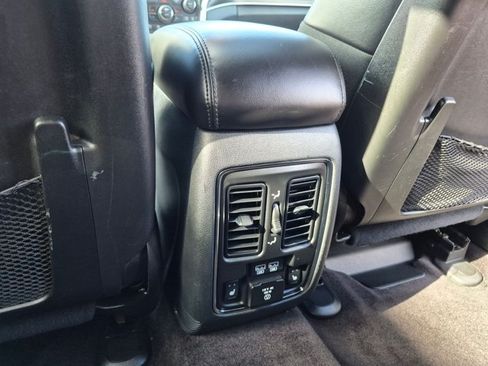 Used 2018 Jeep Grand Cherokee Limited AWD/4WD image 18