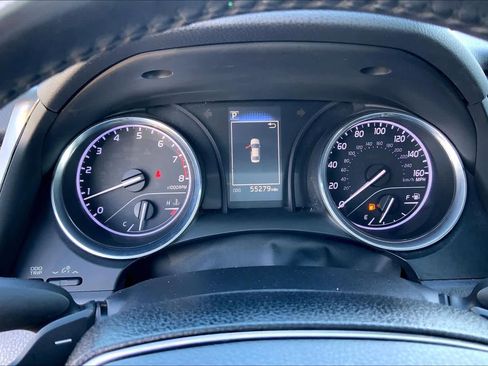 Used 2020 Toyota Camry SE image 25