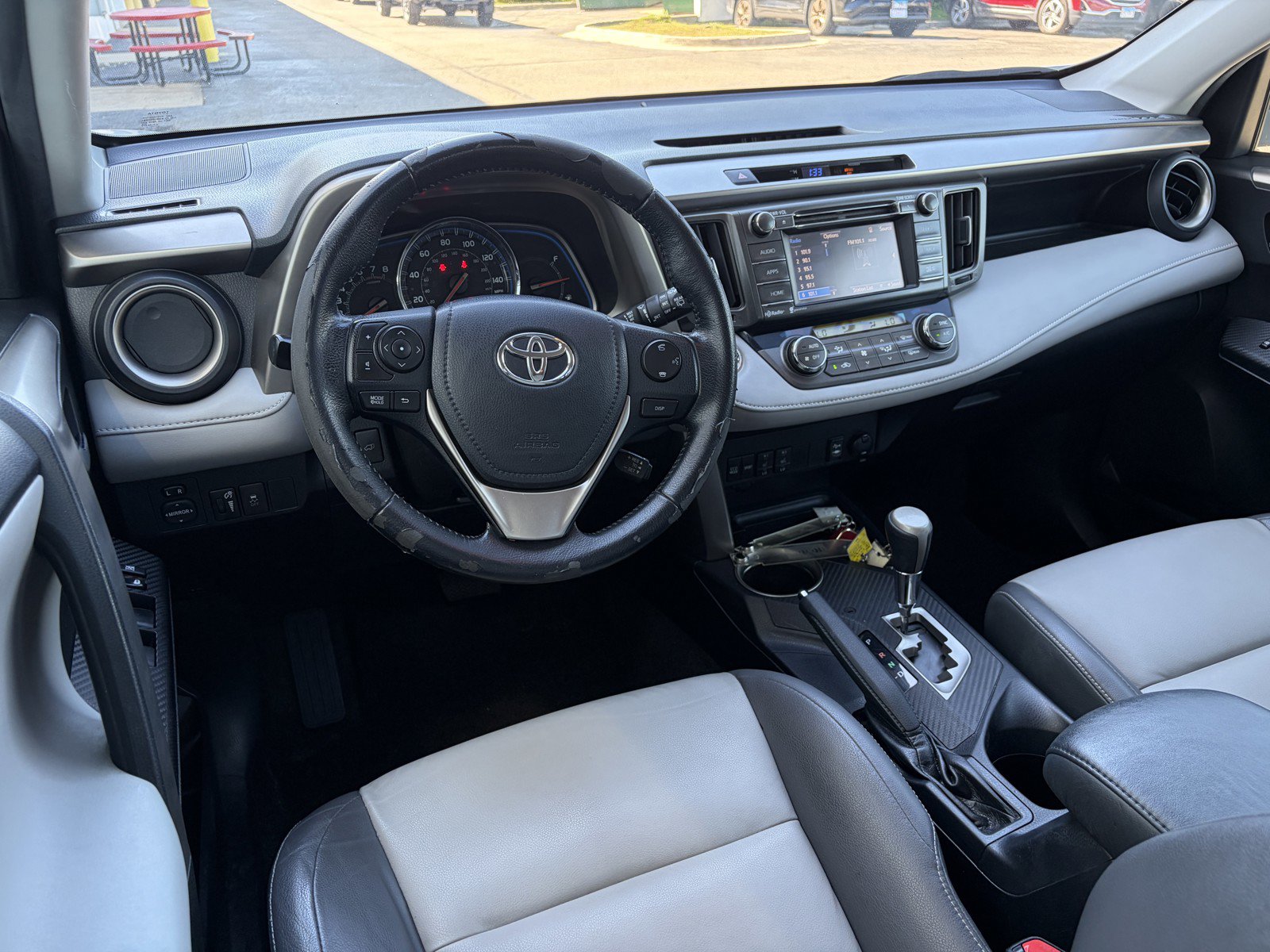 Used 2015 Toyota RAV4 Limited AWD/4WD image 10