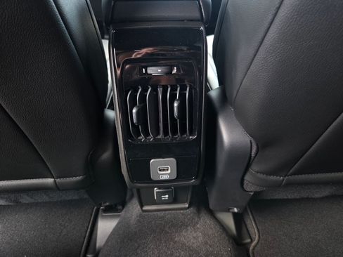 New 2026 Jeep Compass Latitude AWD/4WD image 16