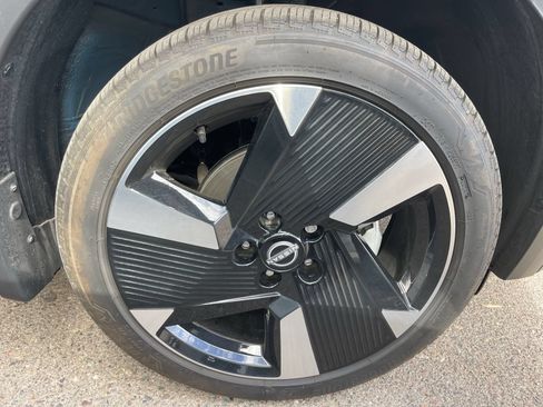 Used 2025 Nissan Kicks SR FWD image 4