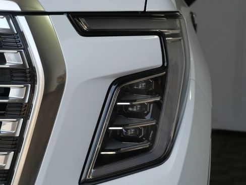 New 2026 GMC Yukon XL Denali w/ Denali Reserve Package AWD/4WD image 8