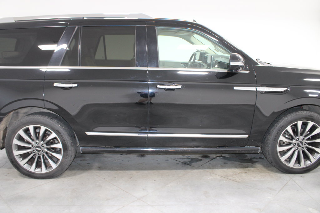 Used 2018 Lincoln Navigator Select RWD image 8
