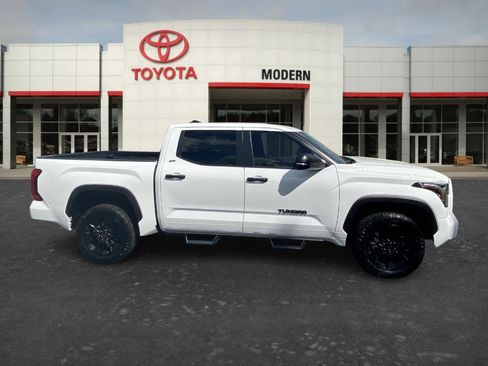 Used 2025 Toyota Tundra SR5 w/ SR5 Convenience Package AWD/4WD image 4