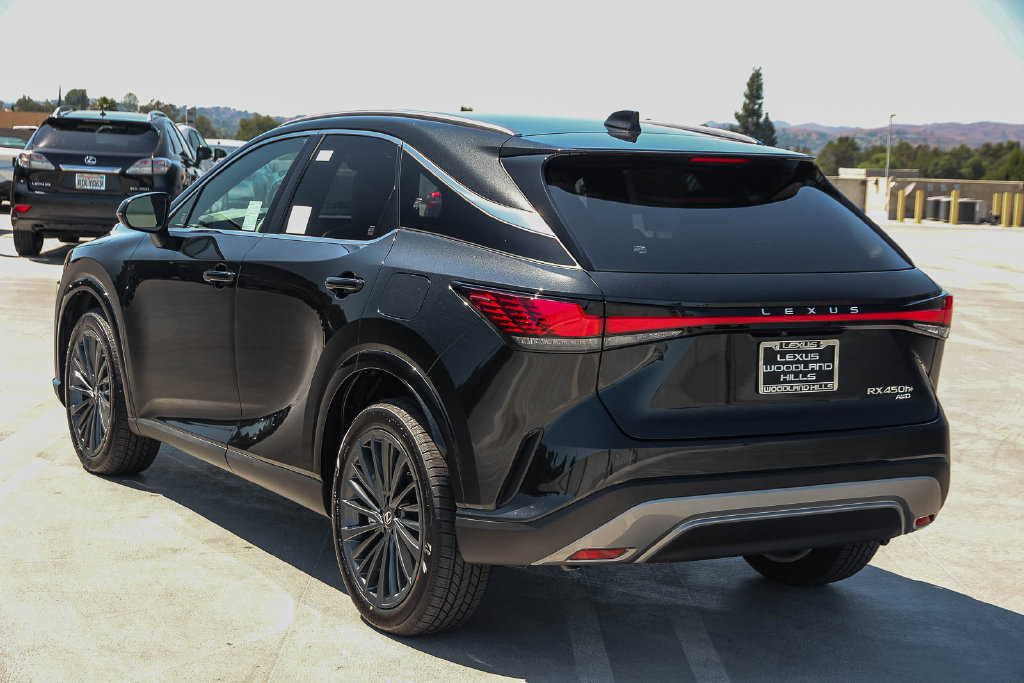 New 2026 Lexus RX 450h AWD w/ Convenience Package image 6