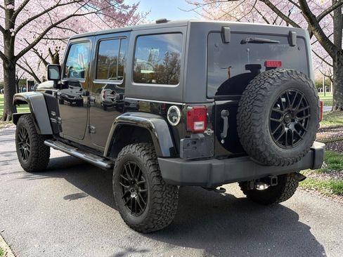 Used 2011 Jeep Wrangler Unlimited Sahara w/ Mopar Chrome Edition Group AWD/4WD image 5
