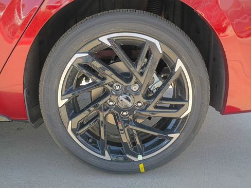 New 2026 Nissan Sentra SR w/ Floor Mat Package FWD image 30