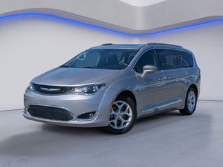 Used 2018 Chrysler Pacifica Touring-L Plus w/ Tire & Wheel Group FWD video 2