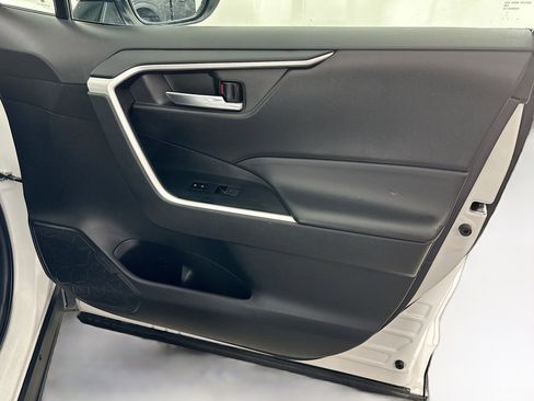 Used 2024 Toyota RAV4 XLE image 32