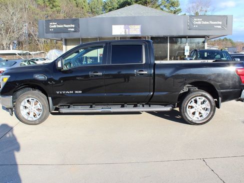 Used 2016 Nissan Titan SL image 1