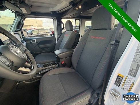 Used 2025 Jeep Wrangler Unlimited Rubicon AWD/4WD image 9