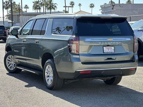 Used 2024 Chevrolet Suburban LT image 6