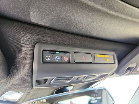 Used 2020 Chevrolet Corvette Stingray w/ Z51 Performance Package image 19